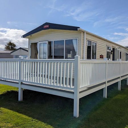Beautiful Pet Friendly Southerness Caravan With Sea View & Decking Area Mainsriddle Kültér fotó