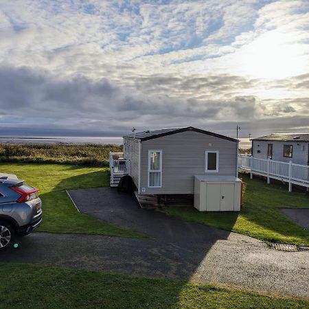 Beautiful Pet Friendly Southerness Caravan With Sea View & Decking Area Mainsriddle Kültér fotó