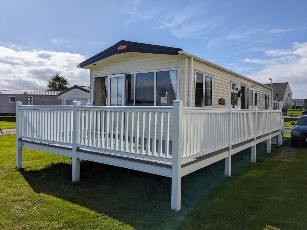 Beautiful Pet Friendly Southerness Caravan With Sea View & Decking Area Mainsriddle Kültér fotó